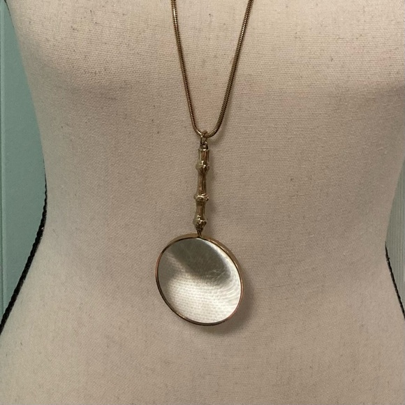 EUC Rare Vintage Accessocraft NYC Magnifying Glass Pendant Gold Tone Metal - Picture 6 of 13
